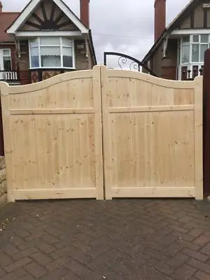 Wooden Driveway Gates Elite Swan Neck  • £825