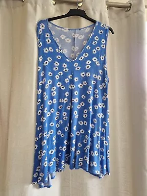 Ladies Top In Royal Blue With Daisy Pattern Size 22/24 By Yours • £3.20