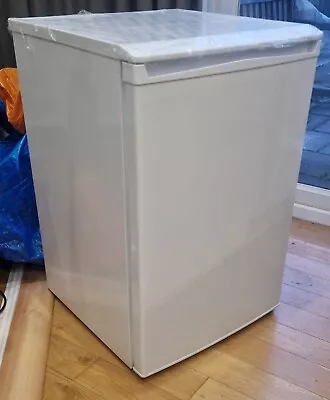 Undercounter White Freestanding Freezer - Immaculate Condition! • £50