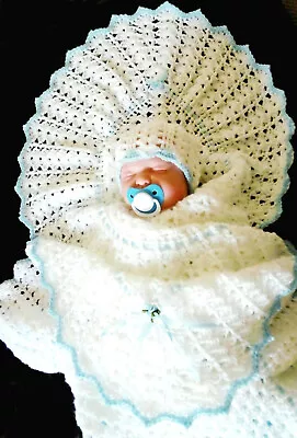 £39.99 • Buy Hand Crochet/Knitted Blue Edged Baby Shawl & Beanie 40  Square