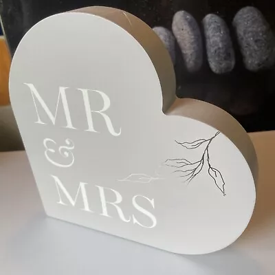 Amore Heart Mantel Plaque Mr & Mrs • £6