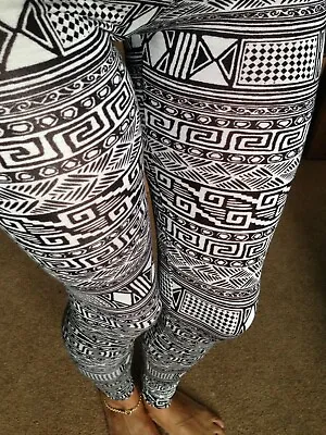 AZTEC TRIBAL Ivory Black Leggings Pants RAYON Juniors M L 2-12 • $3.99