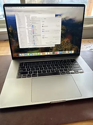 Apple MacBook Pro 16  2019 - 8-Core I9 - 16GB RAM - 1TB SSD - Bc2 • $519