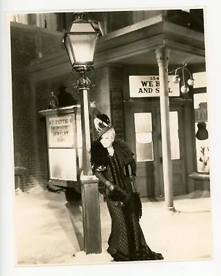 Vintage 8x10 DW Photo Actress Mae West In Every Day's A Holiday 1937   • $14.99