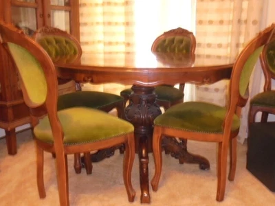 $250 • Buy CLASSIC ITALIAN DESIGNED WALNUT ROUND EXTENSION DINING TABLE 120cms + 6 CHAIRS