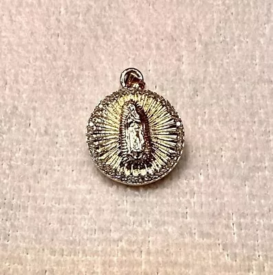 Medalla De La Virgen De Guadalupe De Oro Laminado Gold Pendant Unisex Gifts New • $7