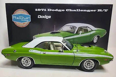 1971 Dodge Challenger R/t Go Green/white Top Acme 1806020 Le 1:18 Scale Nib • $149.95