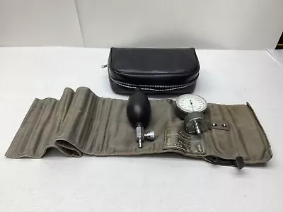 Tycos Vintage Manual Arm Blood Pressure Monitor BP Cuff Gauge • $26