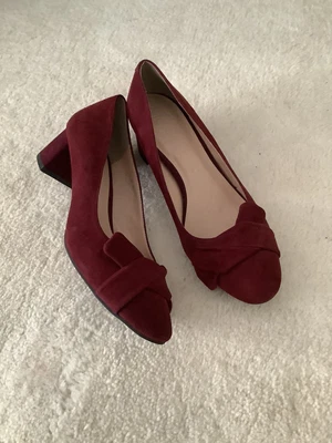 £14.99 • Buy Ladies M & S Footglove Burgundy Shoes. UK 5  Suede