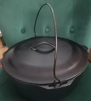 Lodge Cast Iron 12” 10DO Dutch Oven With Handle And Lid 6 Quart • $85