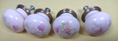 £9.99 • Buy 4 Creamy Peach & Brass Floral Ceramic Door / Draw Knobs Kitchen Bedroom Bathroom