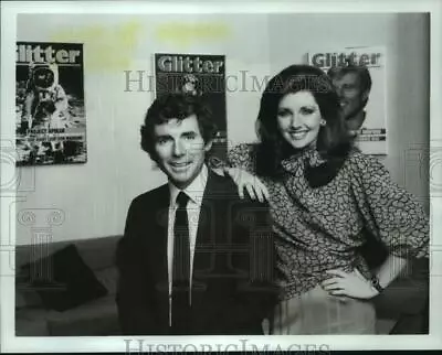 1984 Press Photo David Birney And Morgan Brittany On  Glitter  - Hcp37438 • $15.99