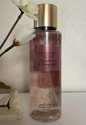 Victoria's Secret STRAWBERRIES & CHAMPAGNE Body Mist Spray 8.4 Fl.oz  Ne🦋 • $13.95