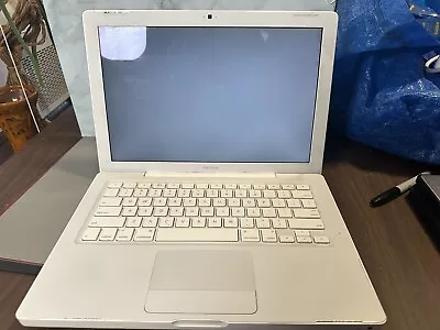 Apple MacBook A1181 Core 2 Duo 2.5ghz  13.3  White 500GB HD 4GB RAM OS X • $85