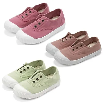 New Victoria 1915 Inglesa Slip-On Canvas Girl’s Shoes • $44.10