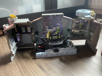 £8.99 • Buy Vintage Kenner Batman Wayne Manor Bat Cave Micro Playset 1995 