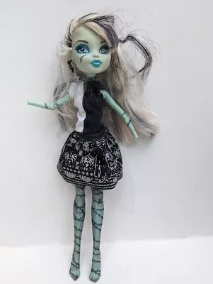 Monster High Frankie Stein Ghoul Doll W/ Dress Stockings Wave Missing 2 Hands • $14.99