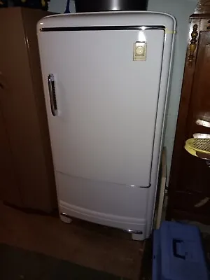 Vintage Frigidaire Refrigerator 1940s-1950s • $3000