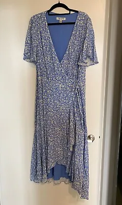 Forever New Curve -Blue Floral Maxi Wrap Dress - Size 18 - Worn Once.RRP $189.99 • $40