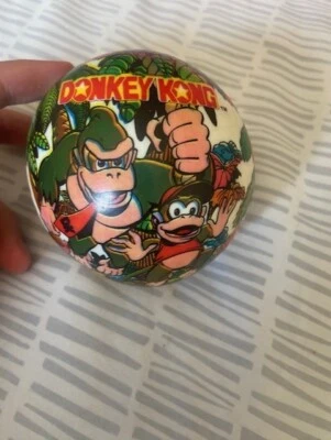 £12 • Buy Vintage Bundle Donkey Kong And Mickey/mini Mouse Inflatable Ball From 1995