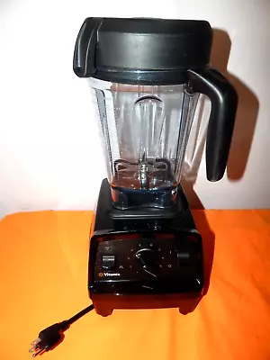 Vitamix E320 Explorian High Performance Blender 64oz VM0197 Black • $167.50