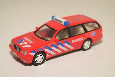 A35 1:43 Hongwell Mercedes-benz E-class E-class Combi Fireman Nmint Condition • £20.64