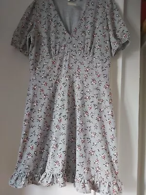 Ladies Size 12 Miss Selfridge Grey Ditsy Flower Dress New With Tag • £5