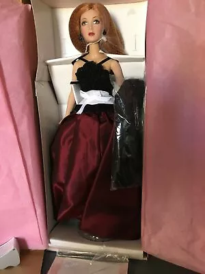 Madame Alexander Doll  Portrait Sitting Alex  With Stand • $169