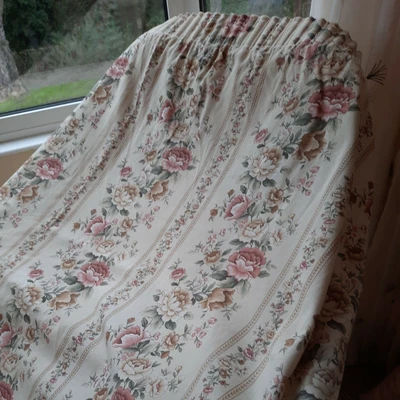 £25 • Buy VINTAGE  Sanderson Curtains 64 W X 53 L Rose Pink/White Bouquets On Cream VGC