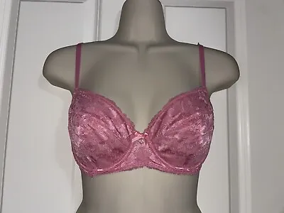 Victoria's Secret Body By Victoria Pink Lace Bra Size 34 C • $8.99