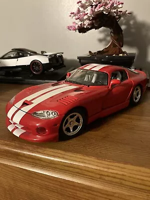 Maisto 1997 Dodge Viper GTS COUPE 1:18 Scale Diecast Model Car • $13.29