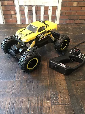 Maisto Tech - 81152 - Rock Crawler Radio Controlled Vehicle - Yellow • $29.99
