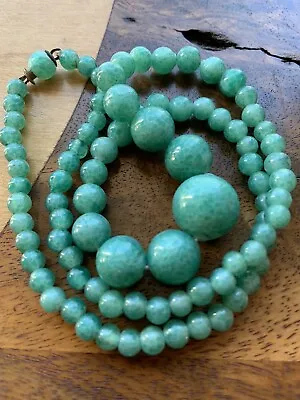 Vintage Jade Green Graduated Peking Satin Glass Bead 20”Necklace 49g NICE Czech • $45