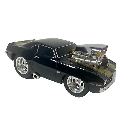 Muscle Machines 1/18 Scale 1969 Camaro Z/28 Black With Gold Stripes Diecast Car • $50.88