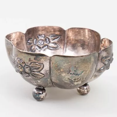 Antique Sterling Silver Scalloped Bowl W Ball Feet Repousse Aztec Rose Mexico 4  • $145.75