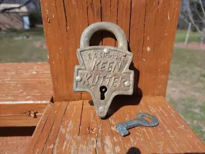 Vintage Brass Ec Simmons Keen Kutter Lock & Key Padlock • $9.99