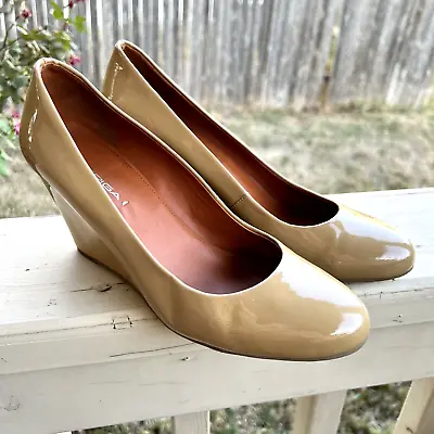 VIA SPIGA Tan Patent Leather Wedges Round Toe Women's Loafers Shoes Sz 8.5M • $16.45