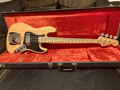 Fender 1979 Jazz Bass. Vintage. You Won’t Find Another One This Nice. • $7900