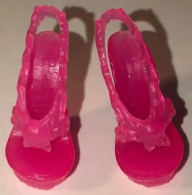 Monster High Venus McFlytrap Swim Class Replacement Pink Sandals/Shoes 2012 • $6.99