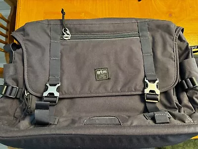 STM 15-inch Trust Messenger Bag - Lightly Used • $35