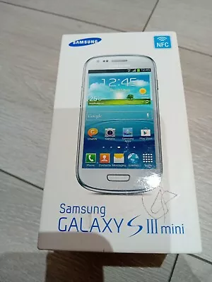 Samsung Galaxy SIII S3 GT-I190N Mini - 8GB/White - (Unlocked) • £8.95