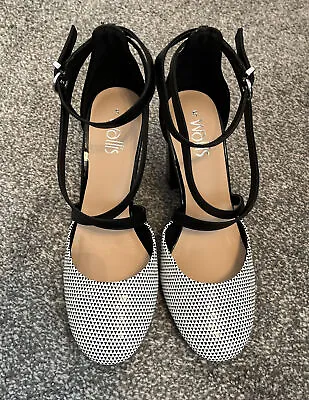 Brand New Womens Wallis Curtis Monochrome Geo Heeled Shoes Size 5 • £7.99