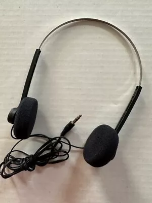 Over The Ear Stereo Headphone With Metal Band • $1.50