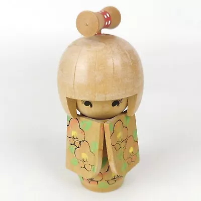 Vintage Handpainted Wooden Japanese Kokeshi Doll 5  Tall  • £17.99