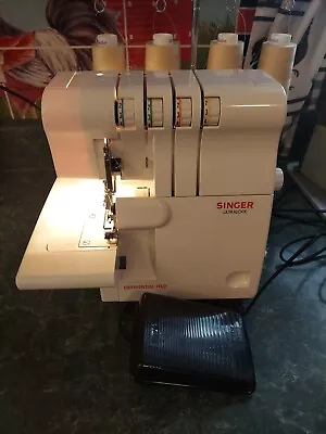 Singer 14SH654 Serger With Differential Feed ~Foot Pedal/ Cary Case • $140