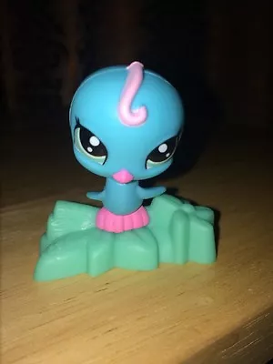 2010 McDonald's Littlest Pet Shop LPS  Blue Bird Cake Topper@ • $1.49