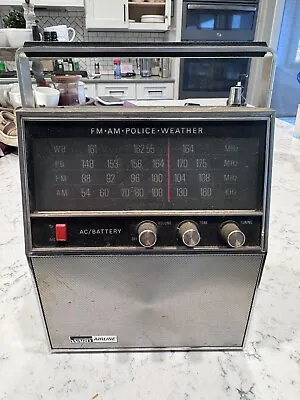 Montgomery Ward Airline Radio FM AM Police Scanner 8 Band For PARTS BL • $20