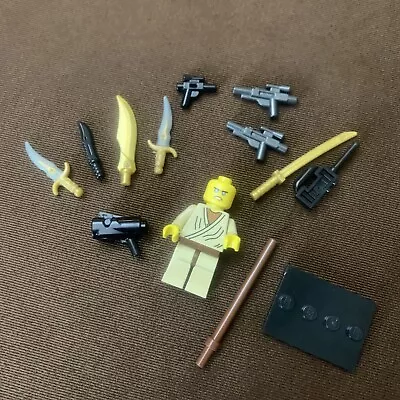 Lego Minifigure (star Wars?) Weapon Accessories  • $1