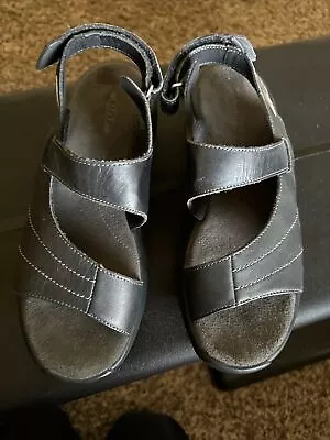 Women’s MBT Black Rocker Sole Sandal Sandals EU 40 1/3 US 9.5 • $31.99