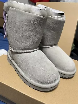 NIB Toddler Girls UGG Size 10 Mini Bailey Bow Iridescent Boot Shearling SEL Gray • $0.99